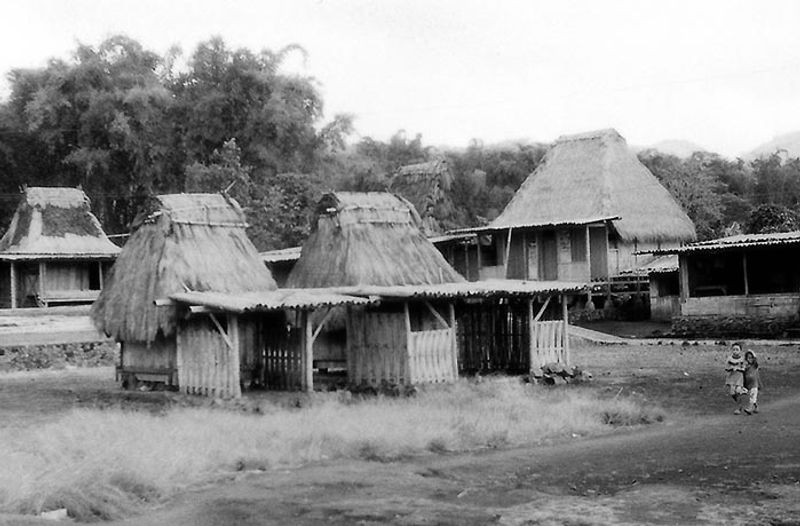 © Florent Roussel - Image from the waktu berlalu photography project