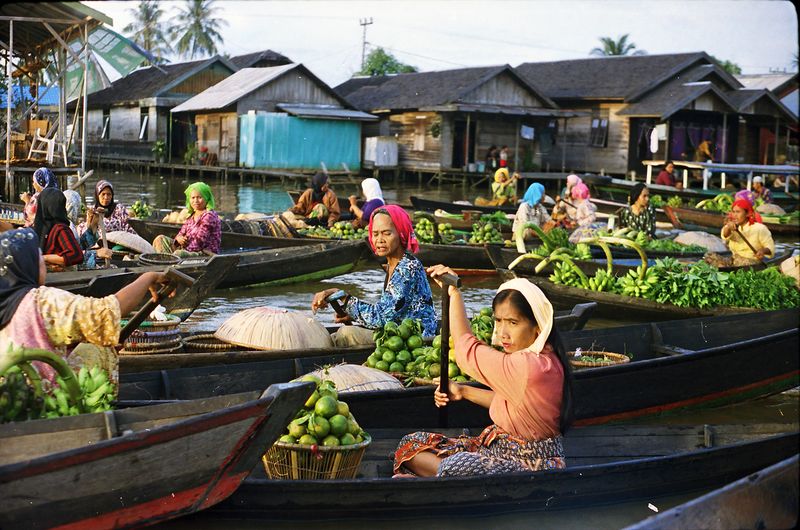 © Florent Roussel - Image from the waktu berlalu photography project