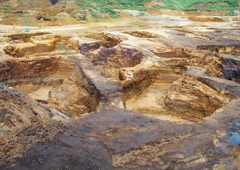 © Maki Hayashida - Archival Image, Aomori-Iwate Prefectural Illegal Dumping Site (Aomori Side), 2013