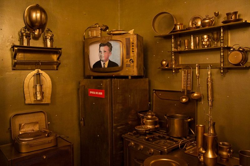 © Clara Kleininger - The Golden Age