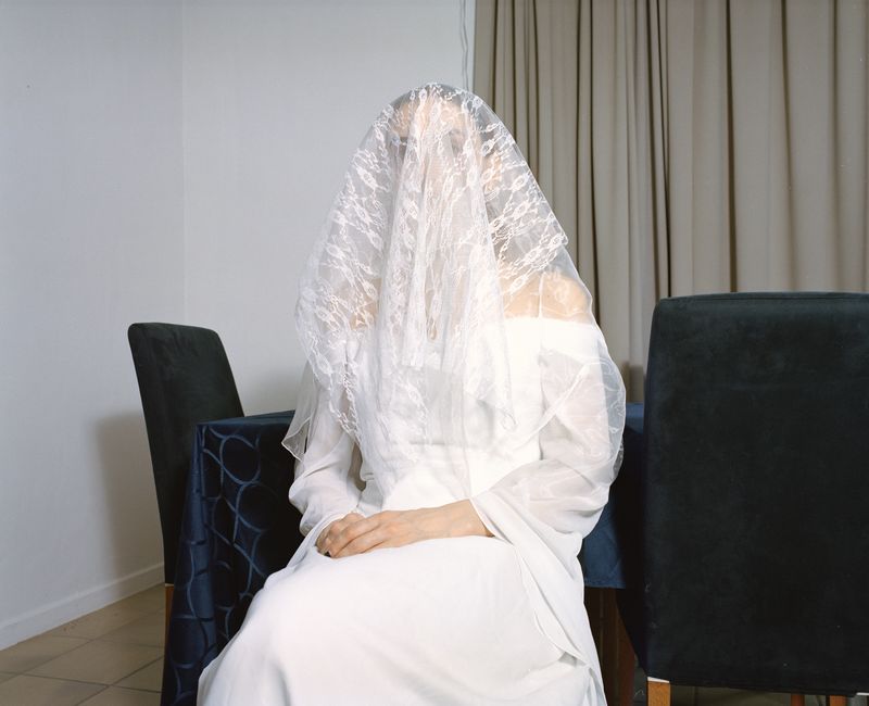 © Kayin Luys - Image from the Don't Trust Pretty Girls photography project