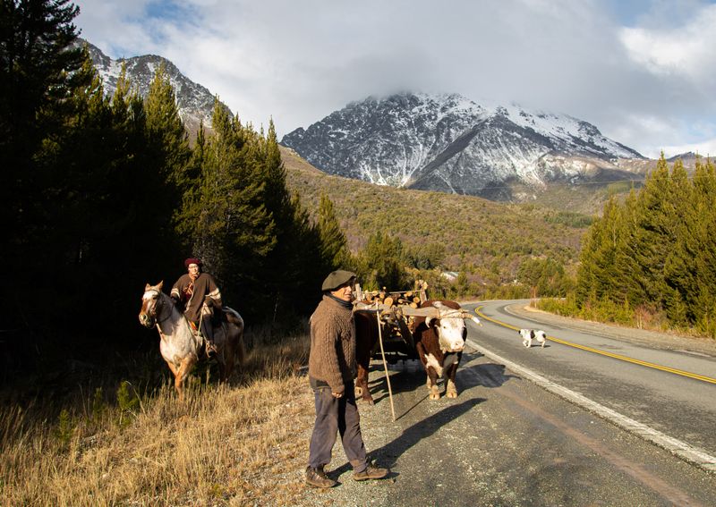 © Ale Conrado Carcasona - Image from the Ruta de los Siete Lagos photography project