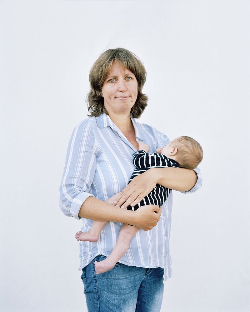 © Loulou d’Aki - Image from the Mother by choice photography project