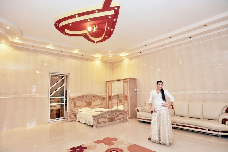 © Sebastien Cuvelier - Image from the Gypsy Queens photography project