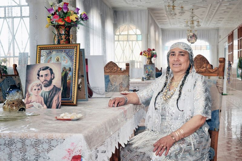 © Sebastien Cuvelier - Image from the Gypsy Queens photography project