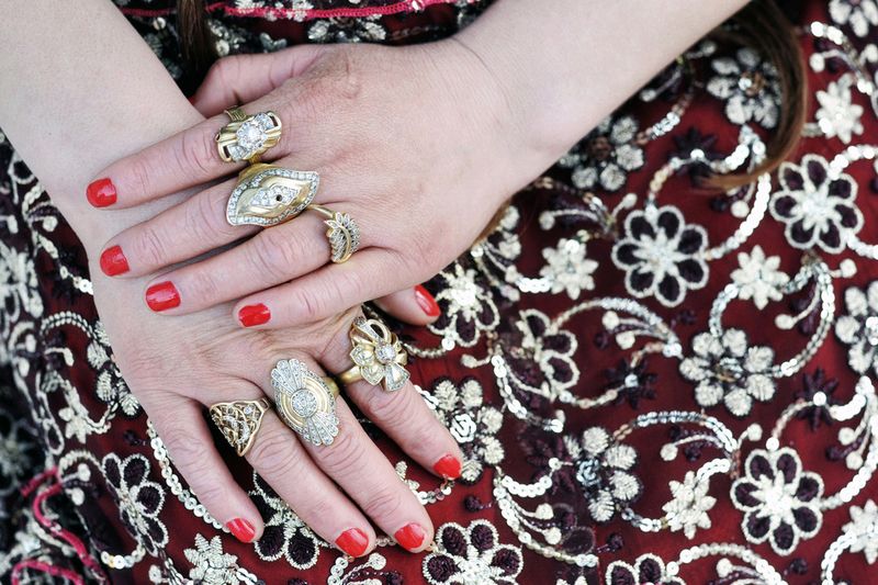 © Sebastien Cuvelier - Image from the Gypsy Queens photography project