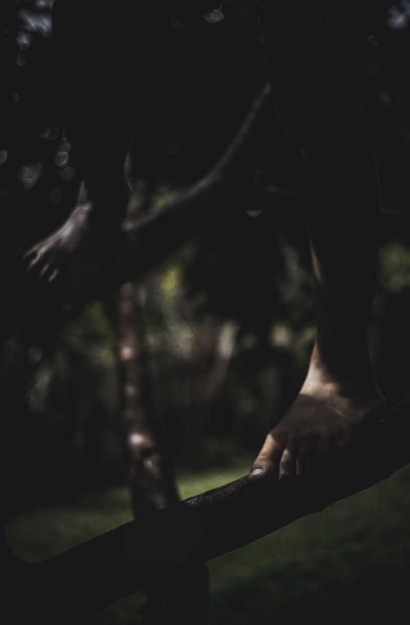 © Zonia Zena - Image from the Once it bursts into the air, nothing dies photography project