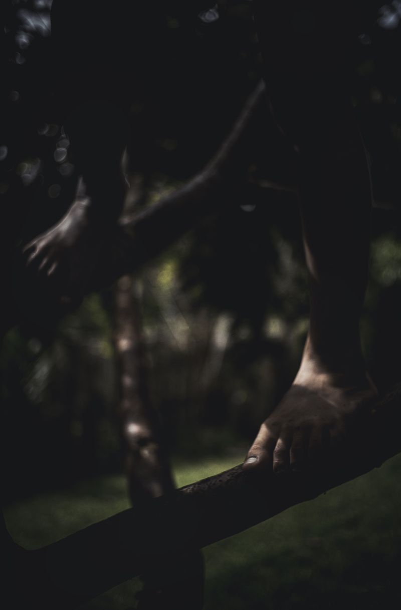 © Zonia Zena - Image from the Once it bursts into the air, nothing dies. photography project