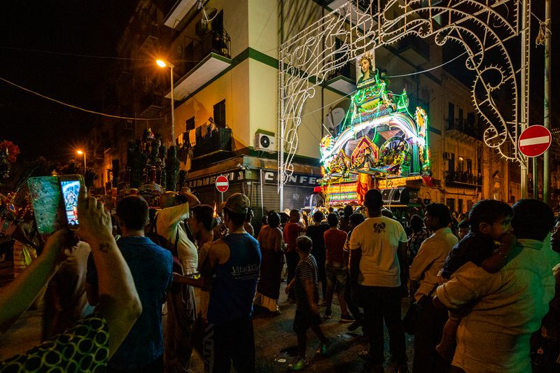 © Giovanni Lo Curto - Image from the At the Gates of Europe photography project