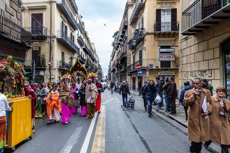 © Giovanni Lo Curto - Image from the At the Gates of Europe photography project