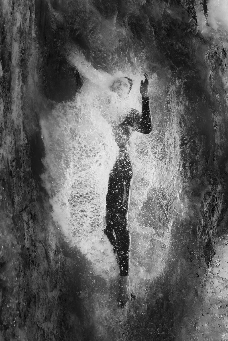 © Giandra De Castro - Image from the The Timeless Chaos of the Falling Angels photography project