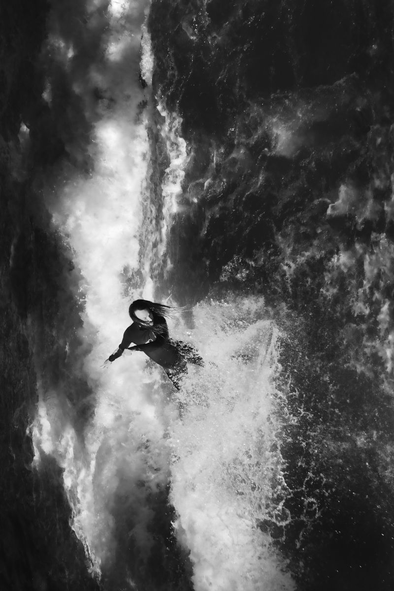 © Giandra De Castro - Image from the The Timeless Chaos of the Falling Angels photography project