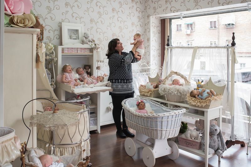 © Didier Bizet - Image from the Baby boom photography project