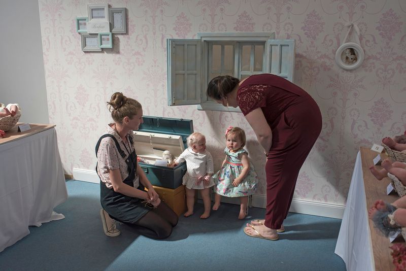 © Didier Bizet - Image from the Baby boom photography project