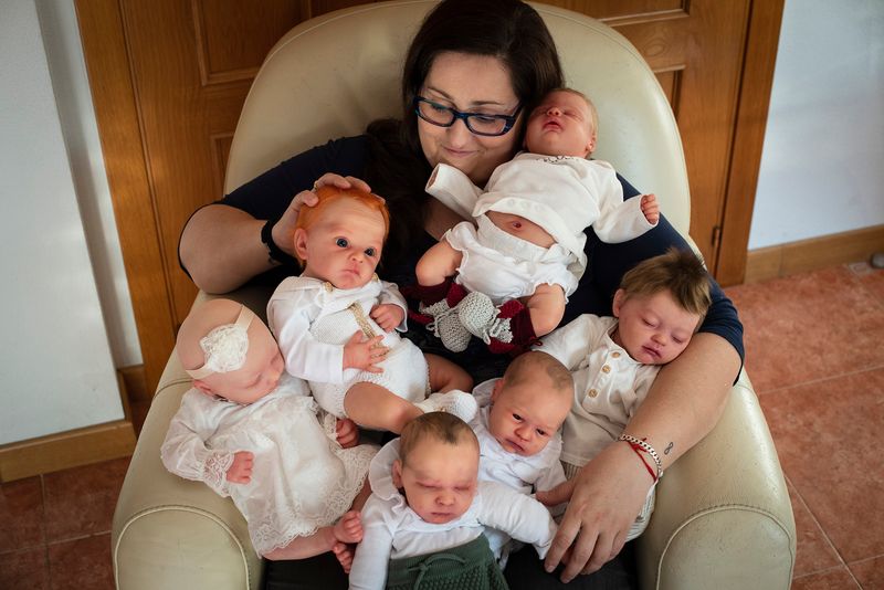 © Didier Bizet - Image from the Baby boom photography project