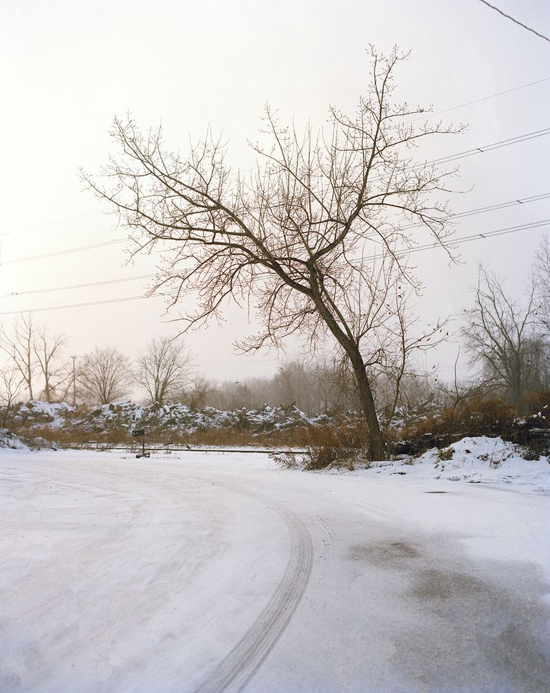 © Ian Edward White - No Reflection in the Mirror, 2022