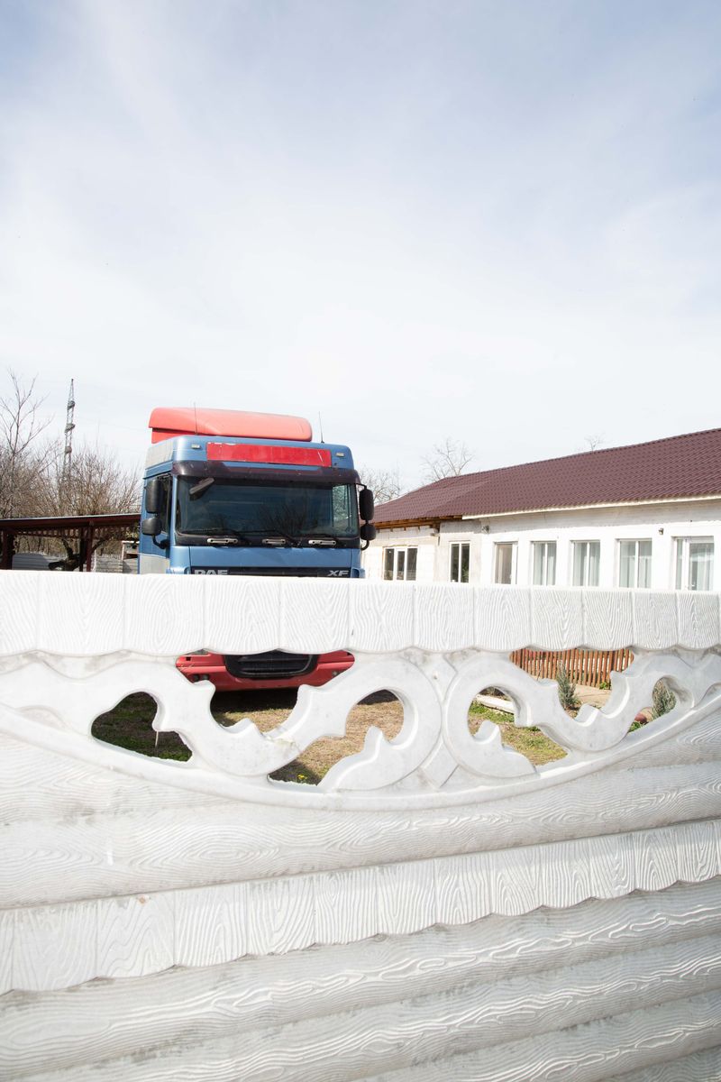 © Sara Lepore - Image from the Ingrediente pentru un tort de miere, cu dragoste photography project