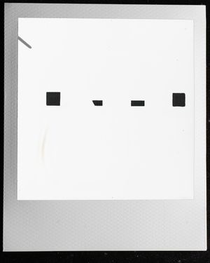 tra le sbarre e la scena