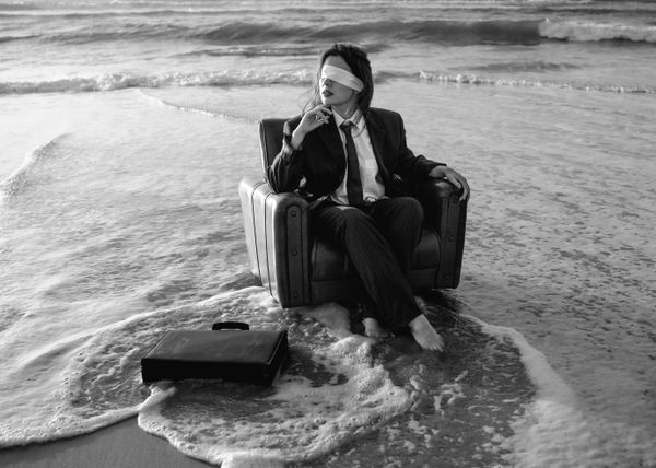 © José Monteiro - O Peso da Mala