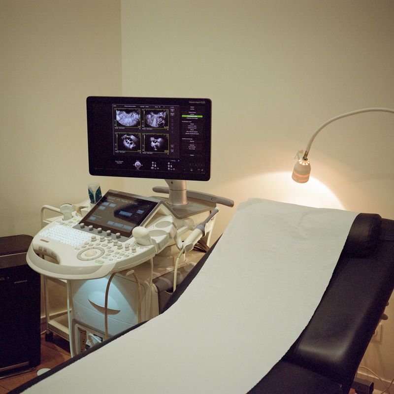 © Valentine de Villemeur - Image from the I've always wanted to be a mom photography project