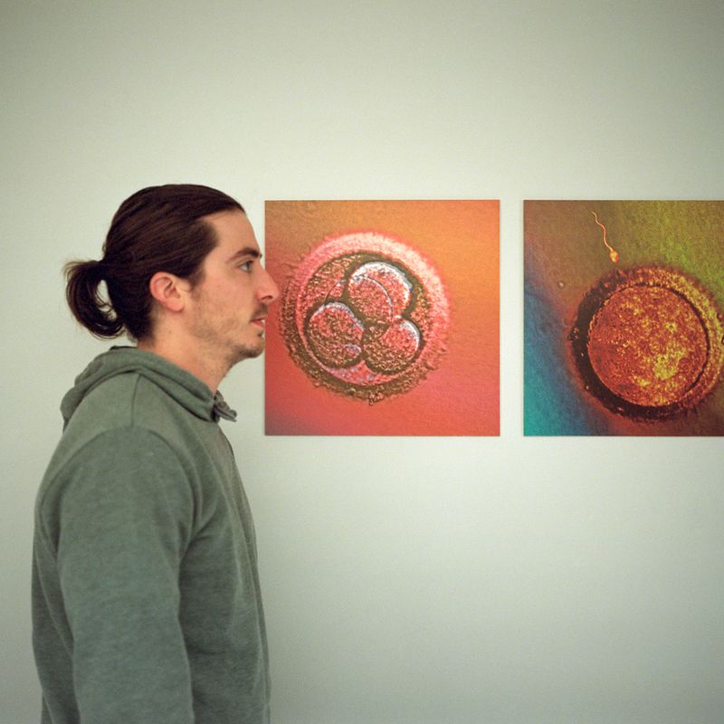 © Valentine de Villemeur - Image from the I've always wanted to be a mom photography project