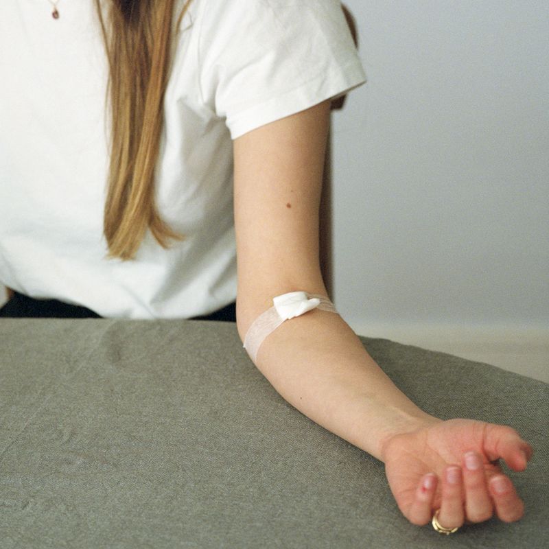 © Valentine de Villemeur - Image from the I've always wanted to be a mom photography project