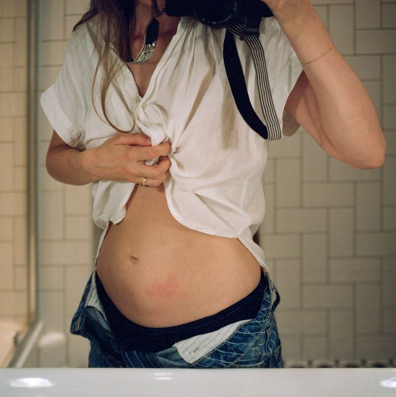 © Valentine de Villemeur - Image from the I've always wanted to be a mom photography project