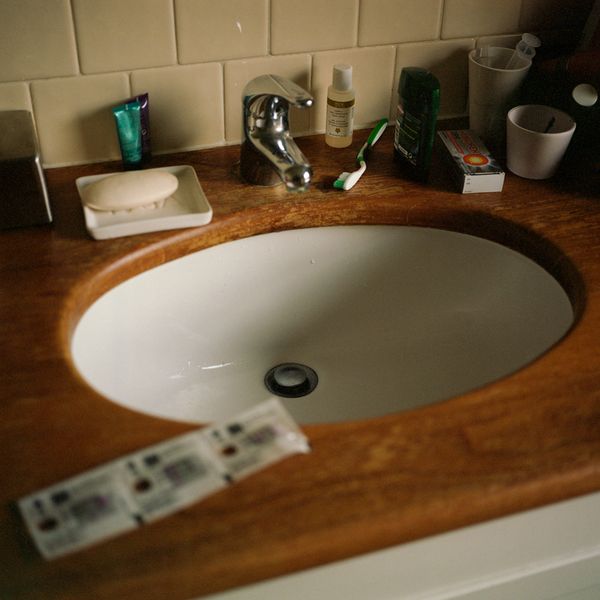 © Valentine de Villemeur - Image from the I've always wanted to be a mom photography project