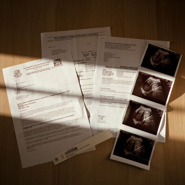 © Valentine de Villemeur - Image from the I've always wanted to be a mom photography project