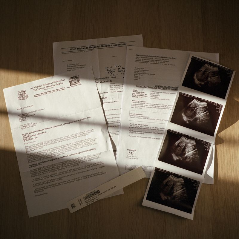 © Valentine de Villemeur - Image from the I've always wanted to be a mom photography project