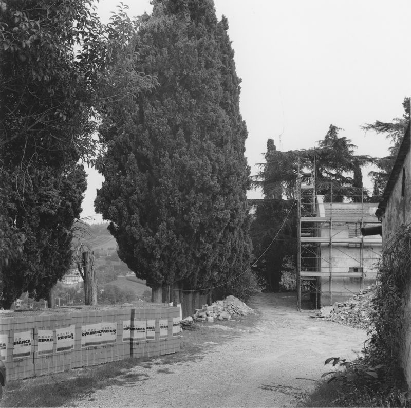 © NICOLE MARCHI - no more cottage than my bis grandmother in restructuring (2019)