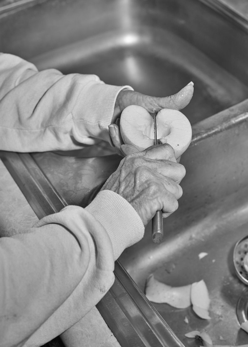 © Maggie Shannon - Image from the Extreme Pain, But Also Extreme Joy photography project