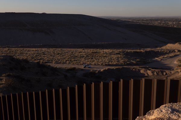 © David Peinado Romero - Image from the walk of the migrants photography project