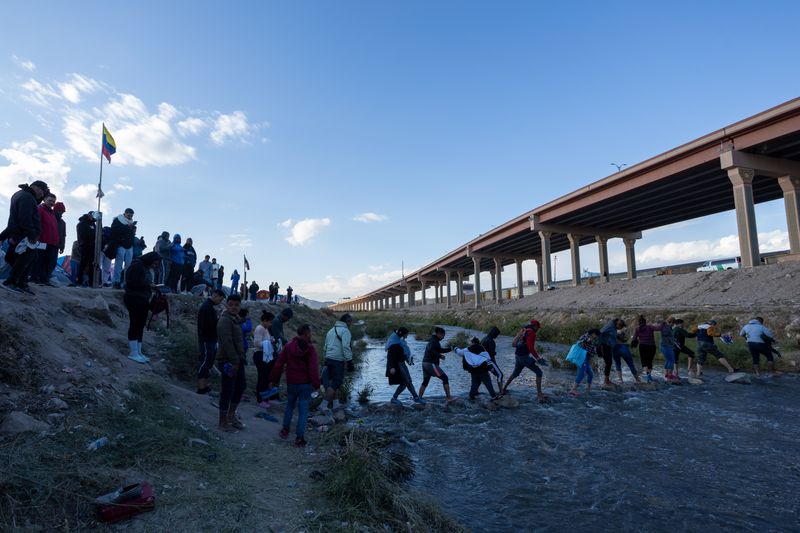 © David Peinado Romero - Image from the walk of the migrants photography project