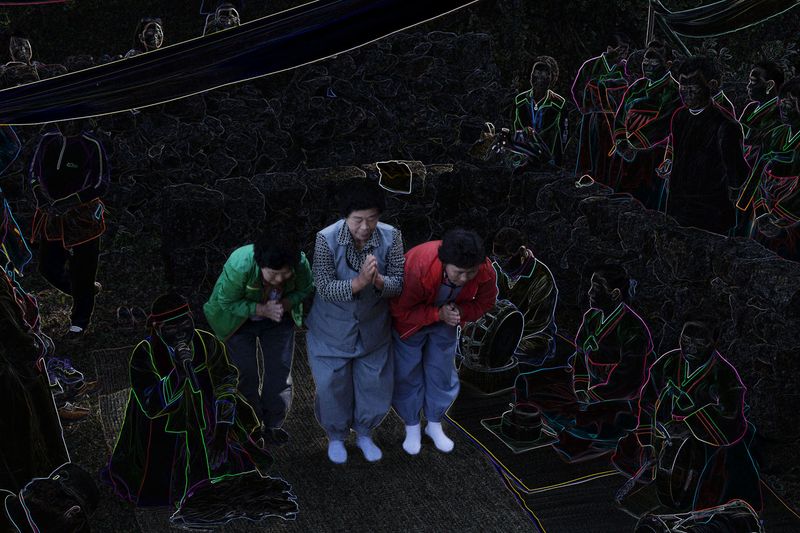 © Flore-aël SURUN - Image from the The Shaman with the Fan photography project