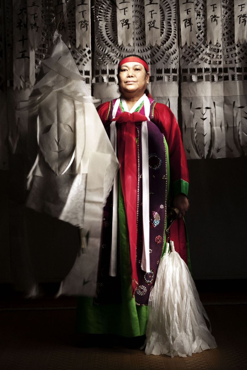 © Flore-aël SURUN - Image from the The Shaman with the Fan photography project