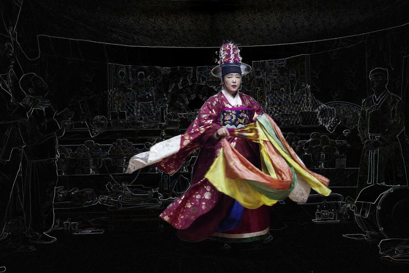 © Flore-aël SURUN - Image from the The Shaman with the Fan photography project