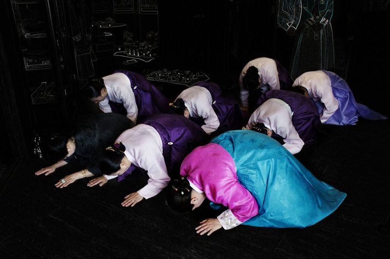 © Flore-aël SURUN - Image from the The Shaman with the Fan photography project