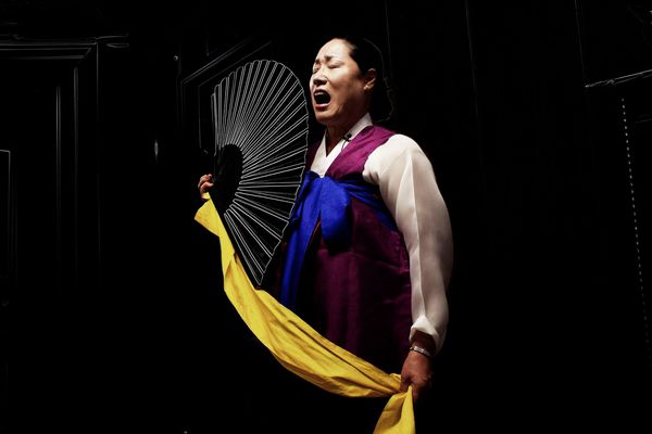 © Flore-aël SURUN - Image from the The Shaman with the Fan photography project