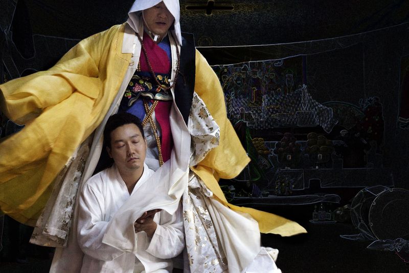 © Flore-aël SURUN - Image from the The Shaman with the Fan photography project