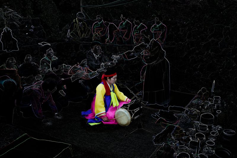 © Flore-aël SURUN - Image from the The Shaman with the Fan photography project