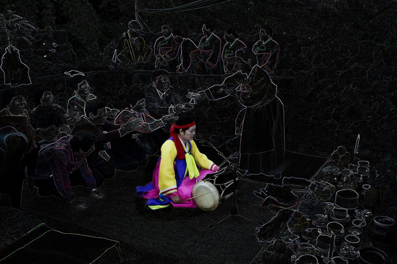 © Flore-aël SURUN - Image from the The Shaman with the Fan photography project