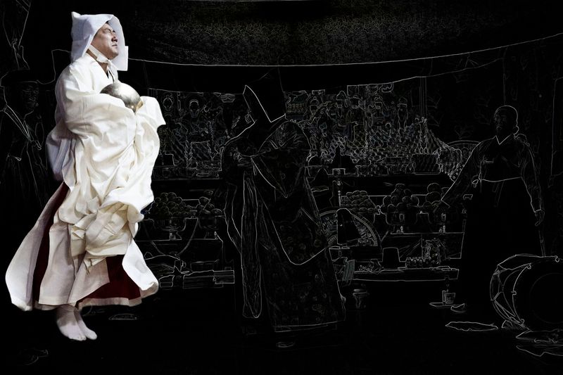 © Flore-aël SURUN - Image from the The Shaman with the Fan photography project