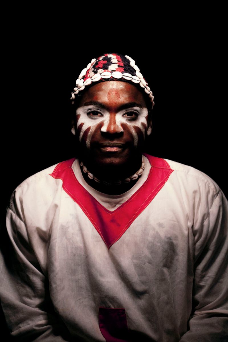 © Flore-aël SURUN - Quoindoi, the Tourbillon, son of Divine Spark. Gabon.Member of the Circle of Wisdom.Genac, France.