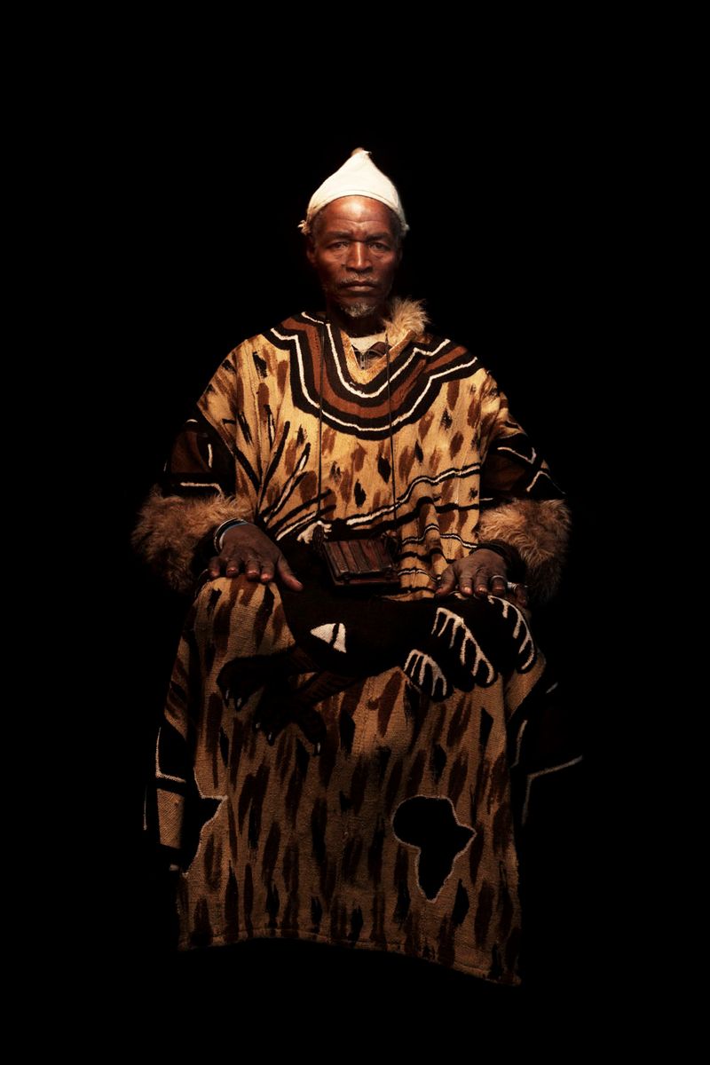 © Flore-aël SURUN - Image from the Shamans of the Circle of Wisdom photography project