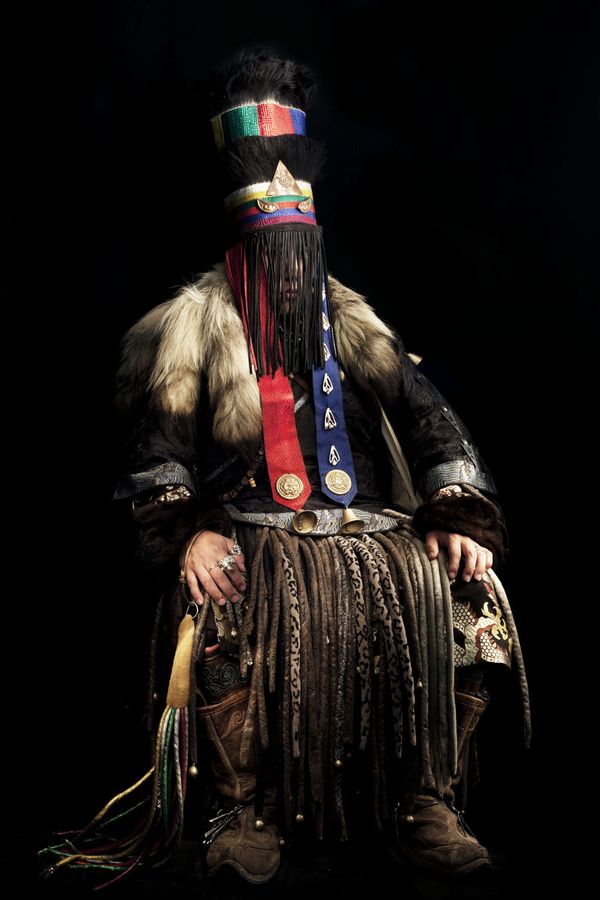 © Flore-aël SURUN - Shaman Mongol of the association Tenger Unen.Guardian of ancestral traditions.Genac, France.