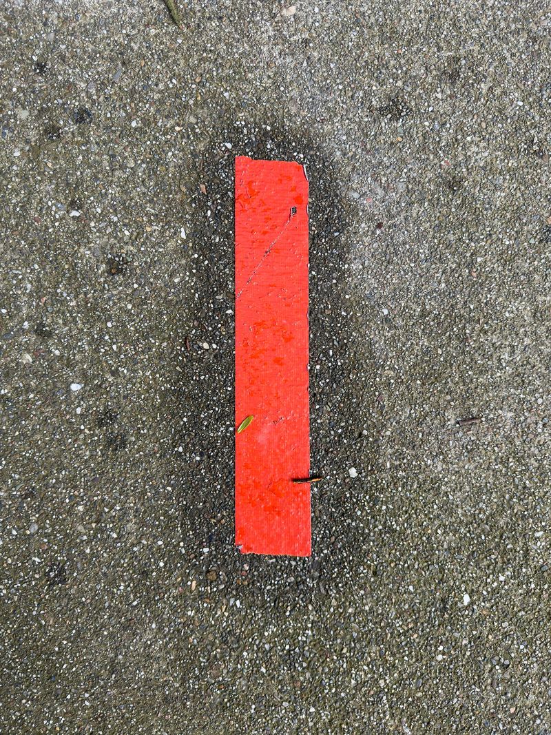 © Ari Salomon - Image from the 6 Feet Apart photography project