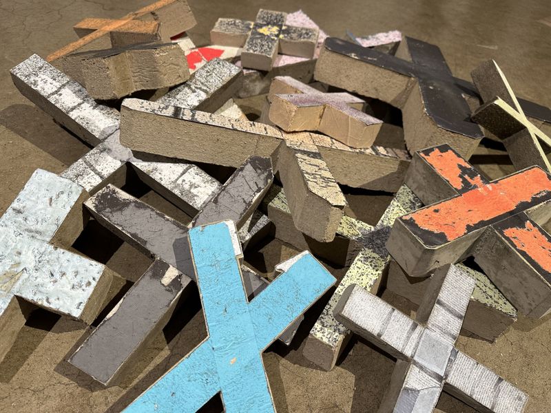 © Ari Salomon - 6 Feet Apart: Memorial (detail)