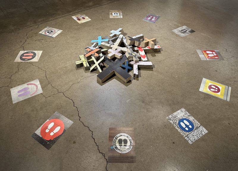 © Ari Salomon - 6 Feet Apart: Memorial ("Adhesive Pigment Prints & Concrete Sculptural Prints as Installation on Floor90” Diameter")