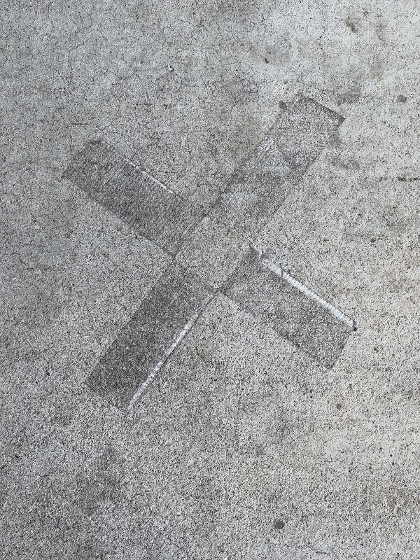 © Ari Salomon - Image from the 6 Feet Apart photography project